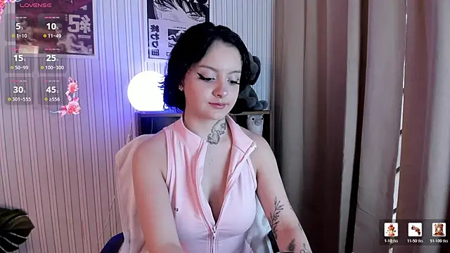  EmilyRouge  online show from 04/14/26, 10:27
