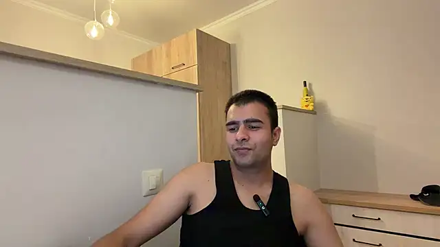 Snapshot of Daniel_ice chatting on 04/08/26, 07:03 Daniel ice online show from 04/08/26, 07:03