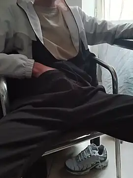 Skinboy06 online show from 04/26/26, 01:09