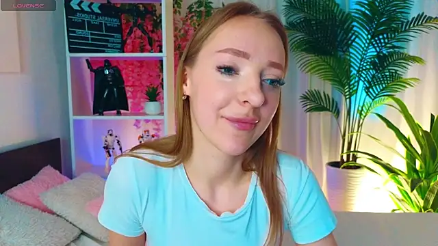 Snapshot of GertrudeWilson chatting on 03/27/26, 08:26 GertrudeWilson online show from 03/27/26, 08:26