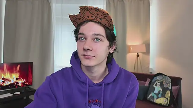 Snapshot of KevinStrike chatting on 03/24/26, 12:32 KevinStrike online show from 03/24/26, 12:32