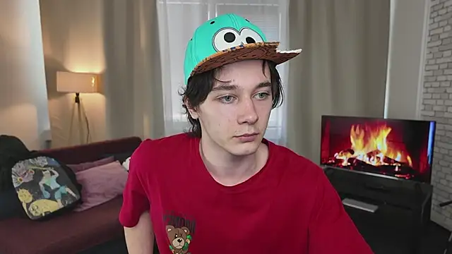 Snapshot of KevinStrike chatting on 03/27/26, 02:28 KevinStrike online show from 03/27/26, 02:28