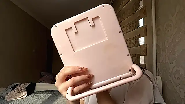 Snapshot of EffieCappaert chatting on 03/20/26, 10:09 EffieCappaert online show from 03/20/26, 10:09