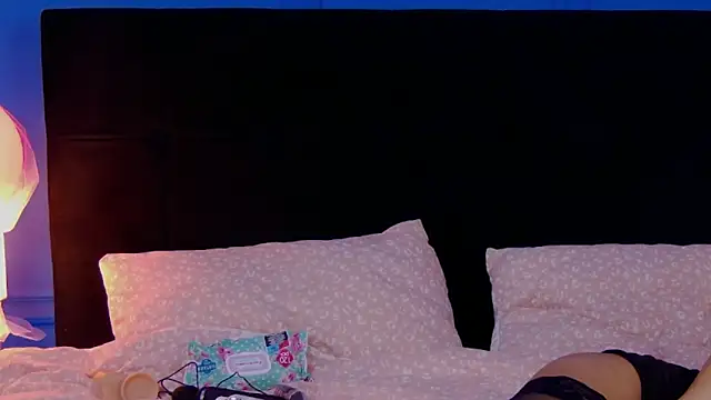 Snapshot of SiennaChantal chatting on 03/29/26, 08:14 SiennaChantal online show from 03/29/26, 08:14