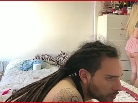 Snapshot of DreadObsessionxX chatting on 05/15/26, 01:29 DreadObsessionxX online show from 05/15/26, 01:29