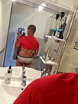 Justfunfree online show from 05/07/26, 02:22