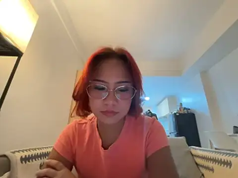 Snapshot of misscutee chatting on 06/10/26, 02:27 misscutee online show from 06/10/26, 02:27