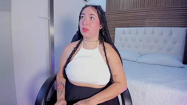 Snapshot of lalabunny_ chatting on 03/24/26, 05:23 lalabunny online show from 03/24/26, 05:23