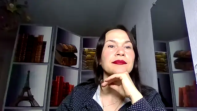 Selena Moo online show from 03/22/26, 11:13