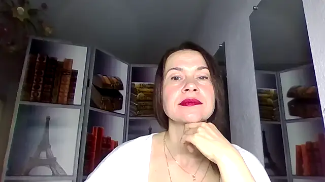 Selena Moo online show from 03/23/26, 06:39