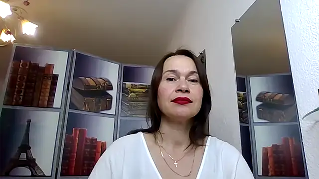 Selena Moo online show from 05/09/26, 09:03