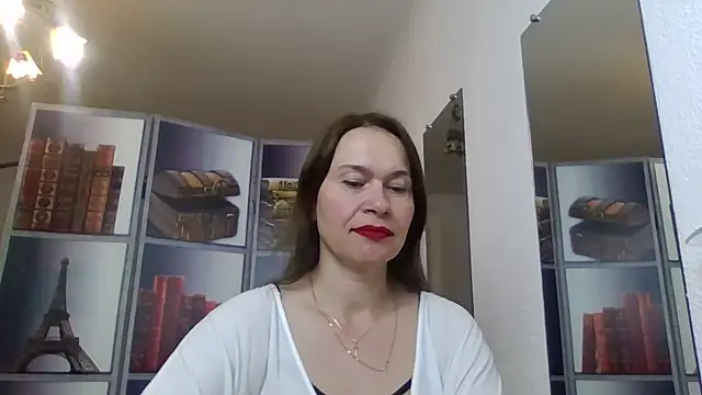 Selena Moo online show from 05/16/26, 08:22
