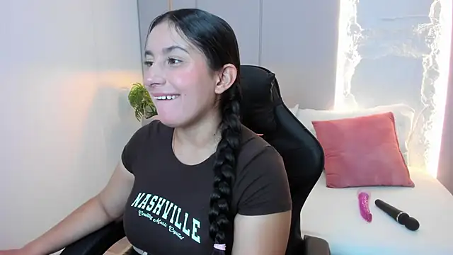 Snapshot of kira_relish chatting on 06/16/26, 12:41 kira relish online show from 06/16/26, 12:41