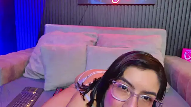 HannaMiller01  online show from 04/19/26, 11:53