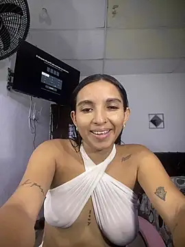 Snapshot of Blowjob-Queen_ chatting on 05/13/26, 03:04 Blowjob-Queen online show from 05/13/26, 03:04