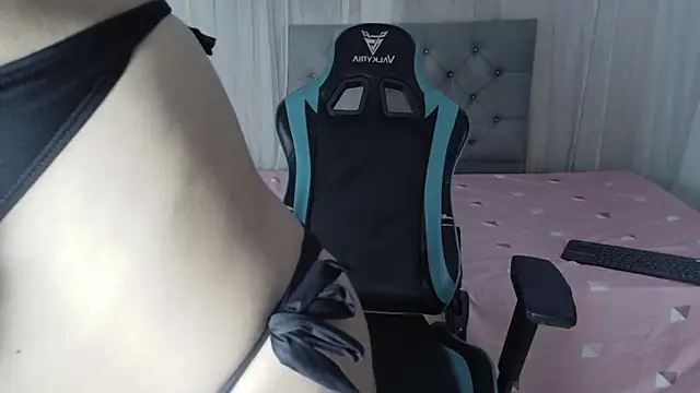 NIO kitty online show from 04/21/26, 01:18