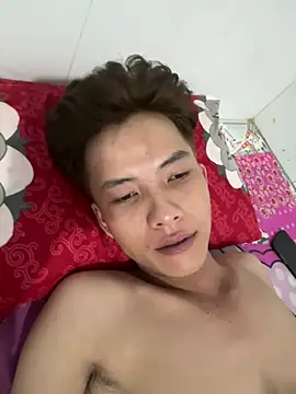Nguyencuong1999 online show from 04/25/26, 03:31