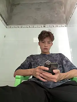 Nguyencuong1999 online show from 05/11/26, 04:40