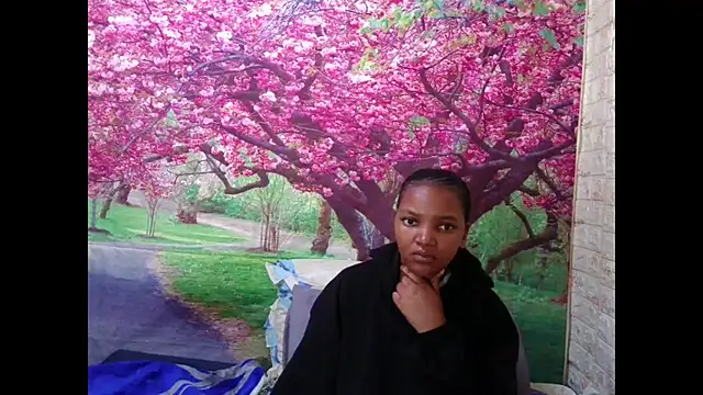 Snapshot of ebonysativa chatting on 05/08/26, 05:13 ebonysativa online show from 05/08/26, 05:13