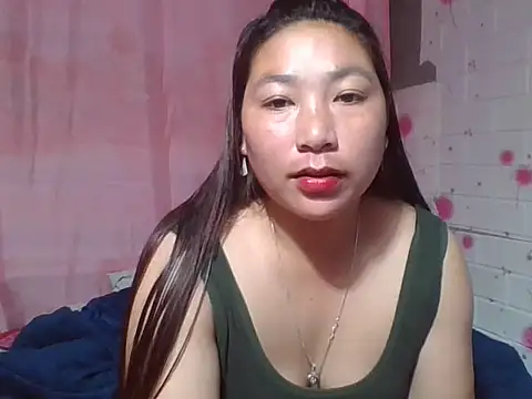 Snapshot of Hena__ chatting on 04/01/26, 01:41 Hena online show from 04/01/26, 01:41