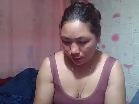 Snapshot of Hena__ chatting on 04/04/26, 07:17 Hena online show from 04/04/26, 07:17