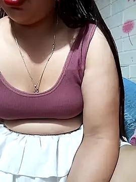 Snapshot of Hena__ chatting on 04/06/26, 05:19 Hena online show from 04/06/26, 05:19