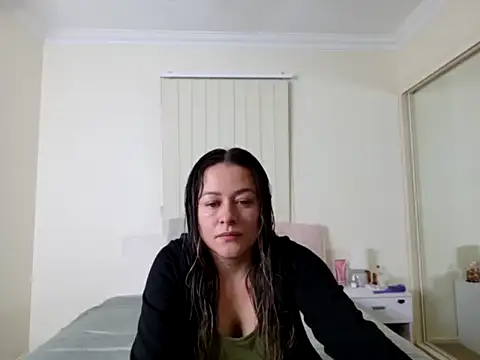 AnyraVelvet online show from 04/20/26, 07:48