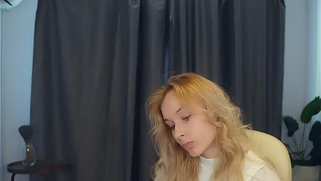 Snapshot of EuraRonchetti chatting on 03/21/26, 10:53 EuraRonchetti online show from 03/21/26, 10:53