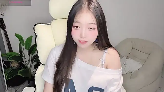Yukiy8877 online show from 05/11/26, 11:49