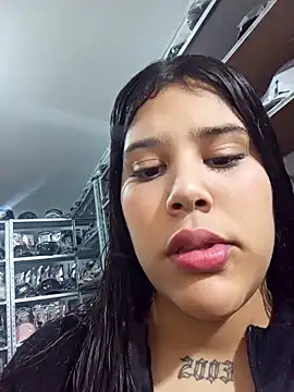 venuslaferte  online show from 04/28/26, 08:25