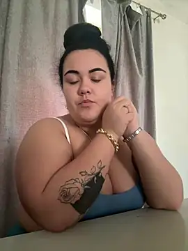 Khloeross online show from 05/23/26, 02:21