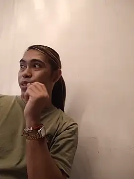 Snapshot of goddessriri01 chatting on 06/17/26, 05:03 goddessriri01 online show from 06/17/26, 05:03