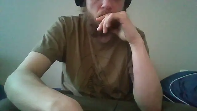 Snapshot of alejandro69420 chatting on 05/19/26, 05:30 alejandro69420 online show from 05/19/26, 05:30