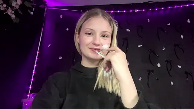 LiziSweet online show from 03/21/26, 03:48