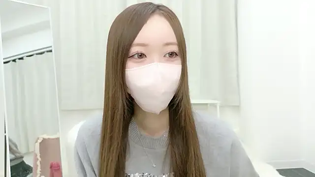 Snapshot of salachan_v chatting on 03/23/26, 11:14 salachan v online show from 03/23/26, 11:14