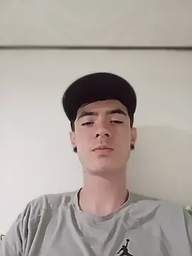 Snapshot of lio____ chatting on 03/20/26, 10:47 lio online show from 03/20/26, 10:47