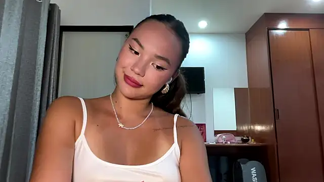 kamila 18 french online show from 04/02/26, 02:15