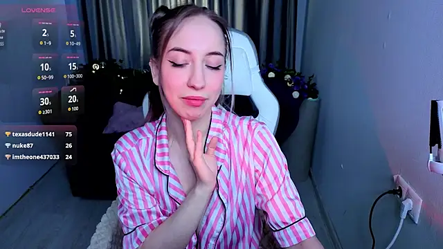 ShadowSparkle online show from 04/28/26, 02:27
