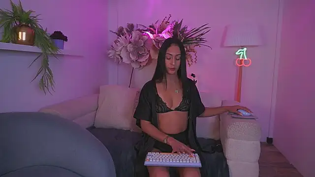 Mia patrick1 online show from 03/28/26, 11:21