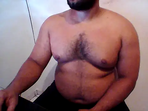 Snapshot of Derick_013 chatting on 05/17/26, 12:30 Derick 013 online show from 05/17/26, 12:30