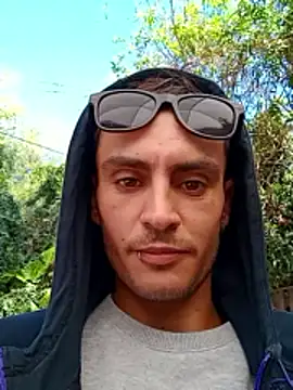 Snapshot of fransixxx chatting on 03/22/26, 04:32 fransixxx online show from 03/22/26, 04:32