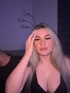 tiiffyy online show from 04/16/26, 07:47