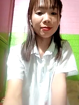 AmyLinee01 online show from 05/09/26, 06:02