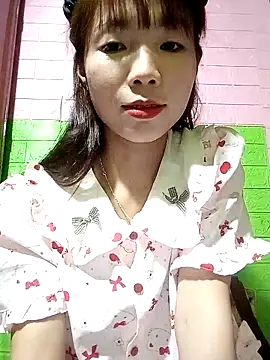 AmyLinee01 online show from 05/11/26, 04:26