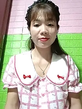 AmyLinee01 online show from 06/01/26, 07:26