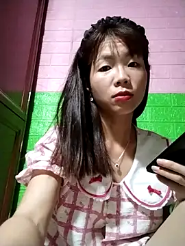 AmyLinee01 online show from 06/07/26, 09:40