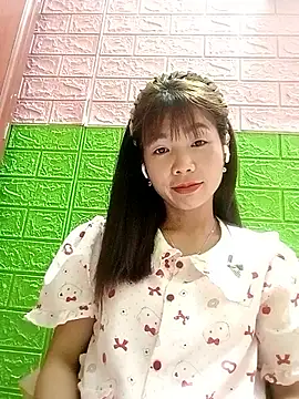 AmyLinee01 online show from 06/11/26, 06:39