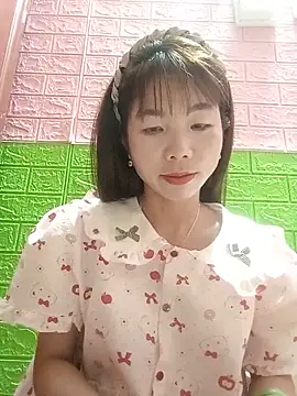 AmyLinee01 online show from 06/12/26, 06:45