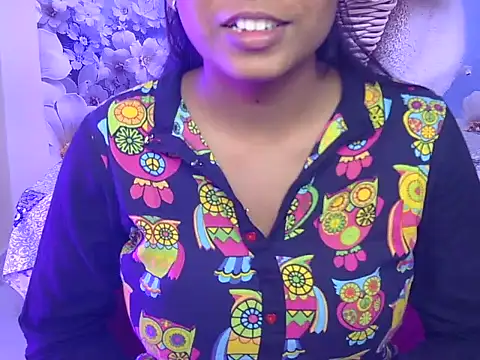 hoty-pinka online show from 03/30/26, 08:15