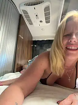 lillysworld online show from 05/12/26, 01:03